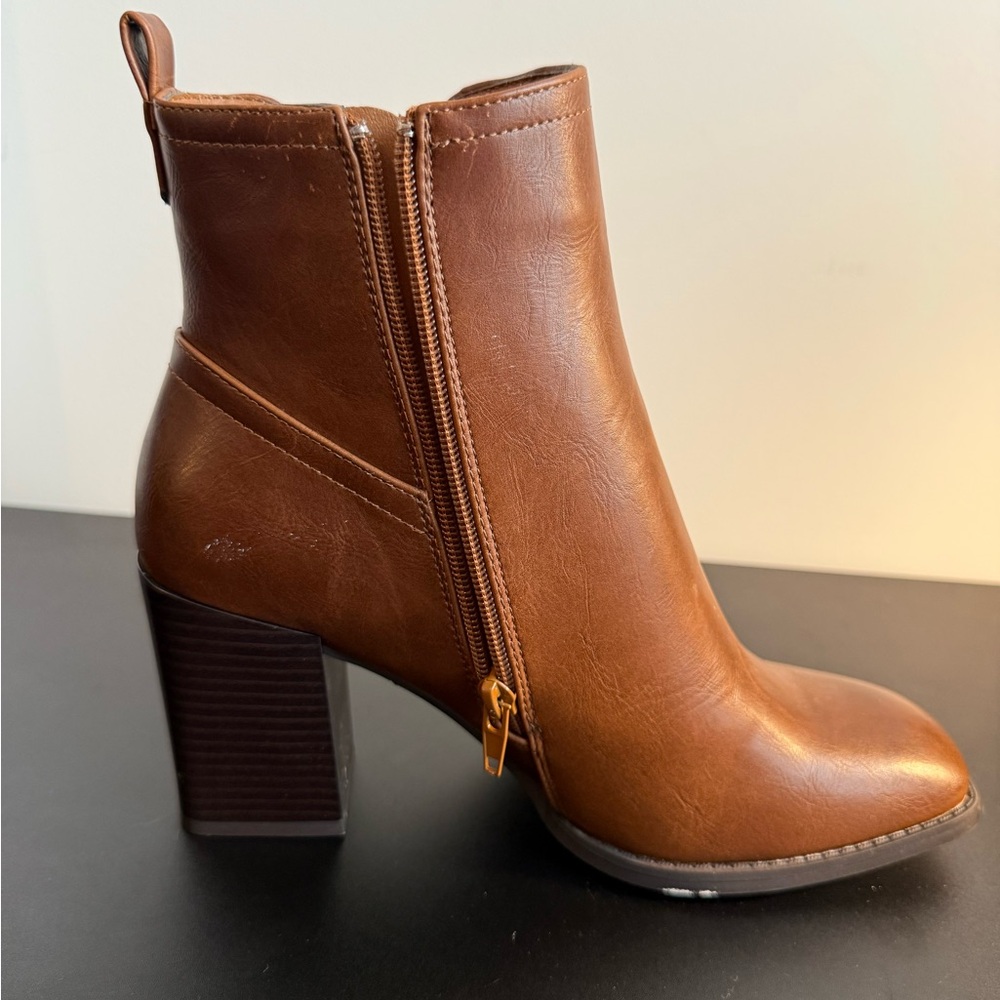 🤎 Pierre Dumas Tan Ankle Booties 🤎 - Picture 4 of 5